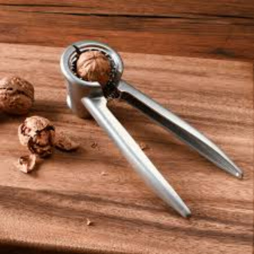 NUT CRACKER
